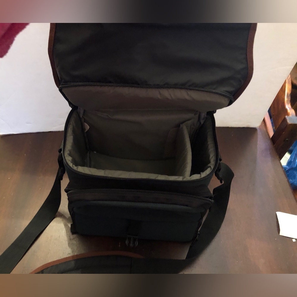 - Video Camera Case. Lowe Pro. - Picture 2 of 9